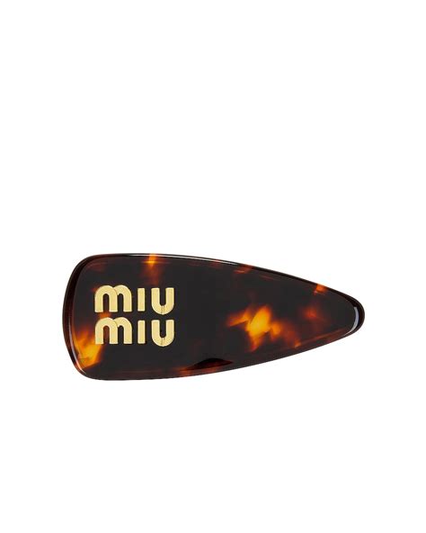 Miu Miu Hair Claw Clip in Oro & Miele Tartaruga .